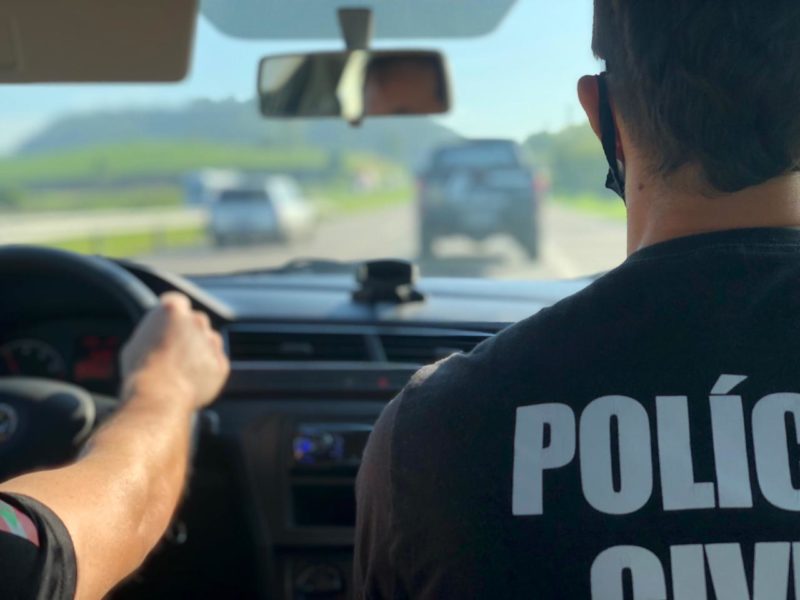 Policiais Civis resgataram mulher e crian&ccedil;as e encaminharam a abrigo – Foto: Pol&iacute;cia Civil/Divulga&ccedil;&atilde;o ND