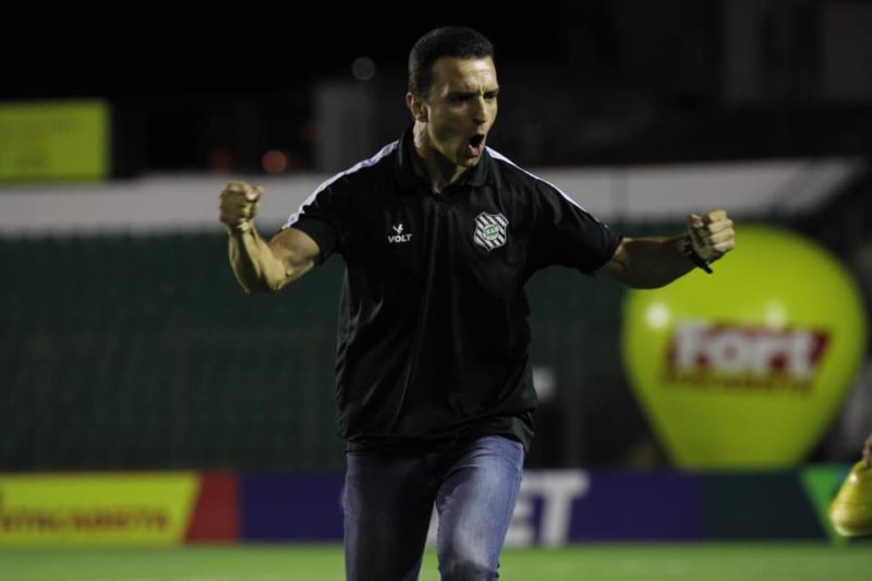 Rea&ccedil;&otilde;es de Junior Rocha mostram o quanto a vit&oacute;ria foi importante para o alvinegro&nbsp; – Foto: Patrick Floriani/FFC