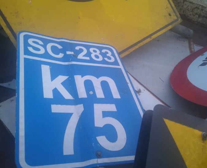 Placas estavam em uma caminhonete – Foto: PMRv/ND