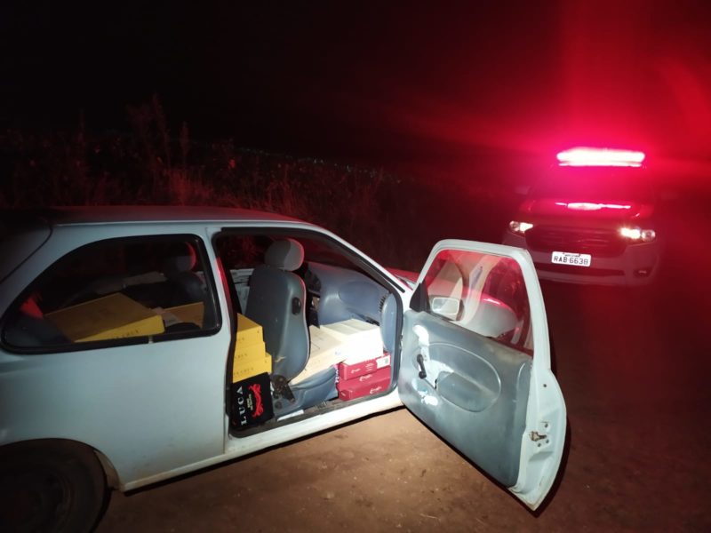 Motorista n&atilde;o acatou a ordem de parada e fugiu a p&eacute; – Foto: PMRV/ND