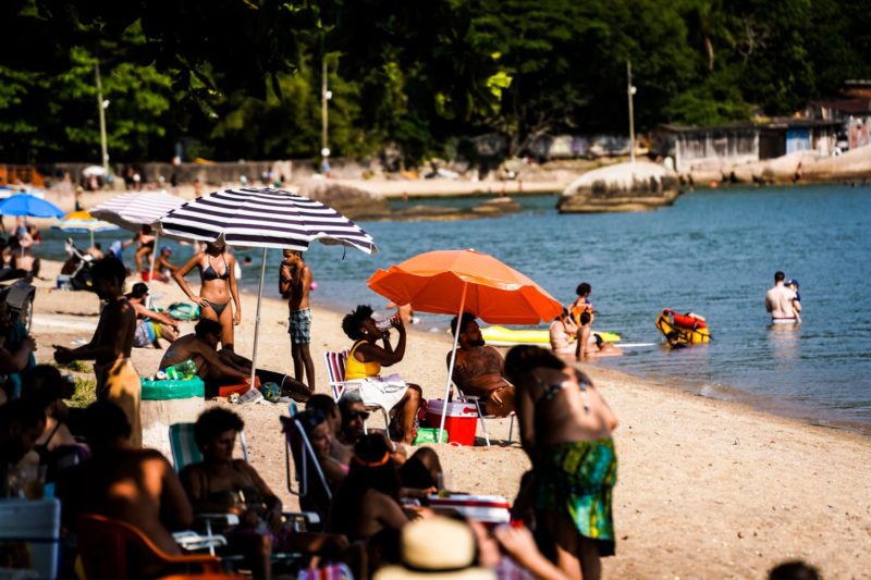 &lsquo;Carnaval contemplativo&rsquo;: sem festas de rua, turistas devem movimentar praias de Florian&oacute;polis – Foto: Diorgenes Pandini/Especial para o ND