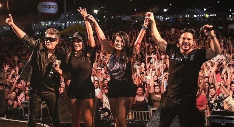Daniel Diau, Silv&acirc;nia Aquino e Bell Oliver do grupo Calcinha Preta pediram ora&ccedil;&otilde;es &agrave; colega de banda Paulinha Abelha – Foto: Reprodu&ccedil;&atilde;o/ Instagram