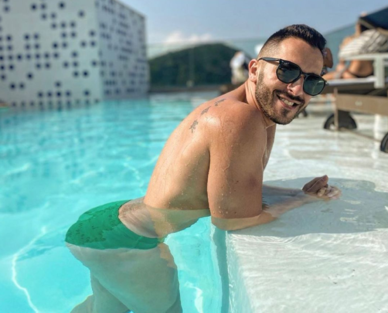 Rafael Martins ostenta 110 cm de puro ‘bumbum na nuca’ – Foto: reprodu&ccedil;&atilde;o internet / arquivo pessoal