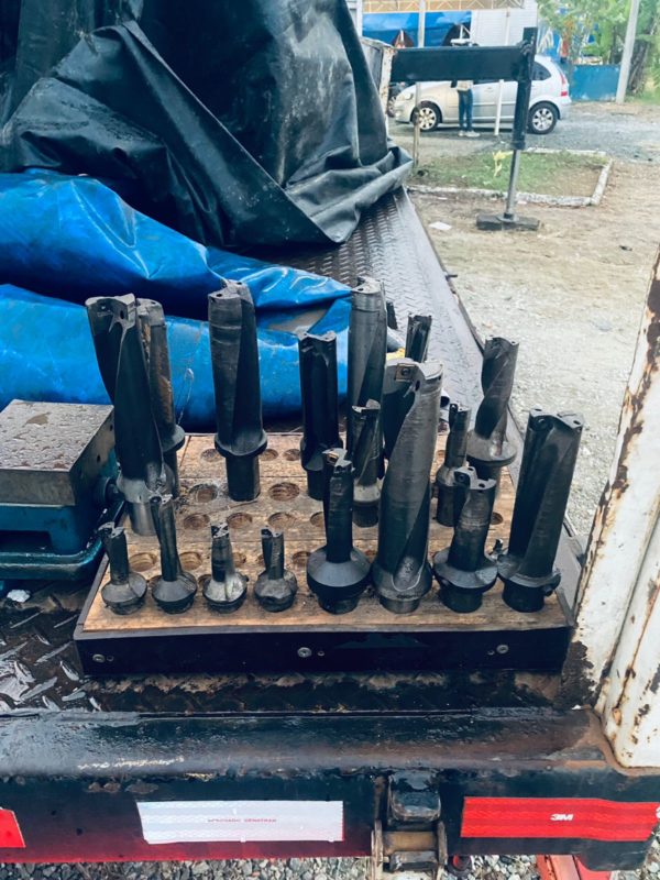 máquinas e equipamentos industriais