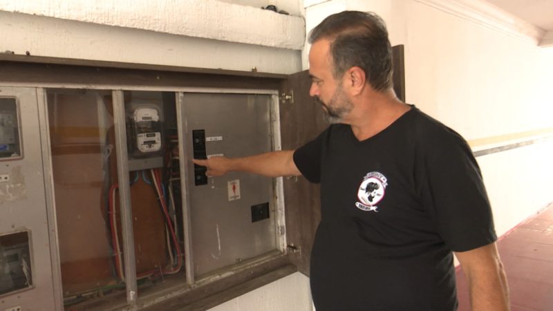 Antônio Carlos da Silva Vargas teve mais de R$ 21 mil de prejuízo com o furto de fios de cobre nos últimos 20 dias. - Foto: Reprodução vídeo/Divulgação NDTV