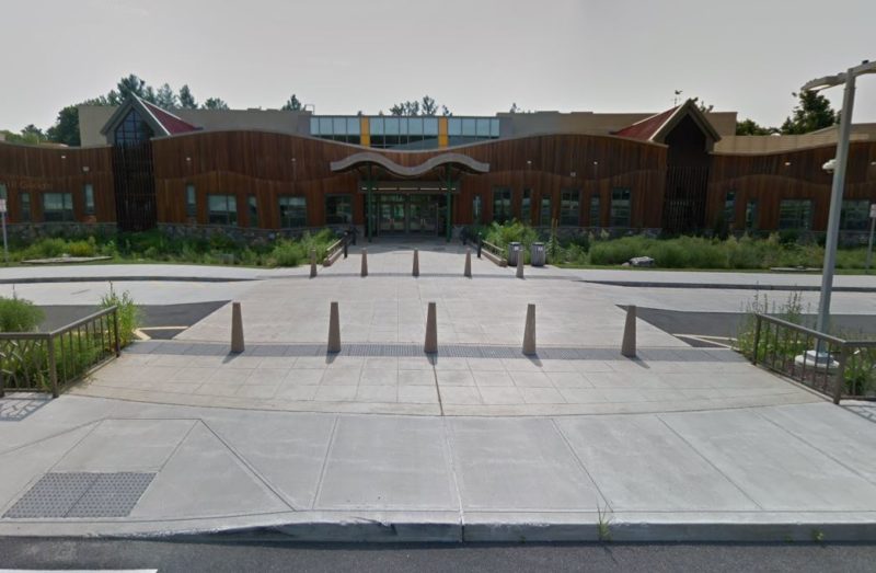 Escola Prim&aacute;ria Sandy Hoock, Estados Unidos, – Foto: Maps/Reprodu&ccedil;&atilde;o/ND