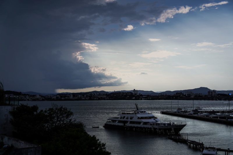 SC tem alerta para temporais com risco alto para alagamentos nesta quinta (24) – Foto: Diorgenes Pandini/ND