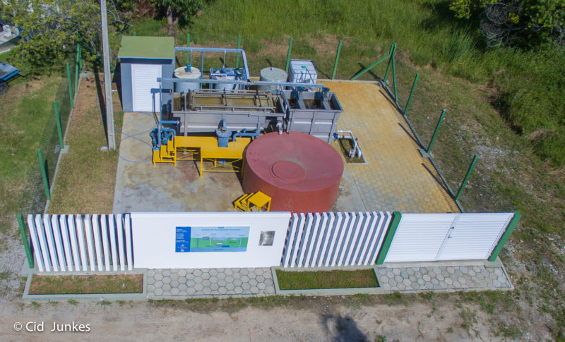 A instala&ccedil;&atilde;o da URA no Rio do Braz serve para filtrar a &aacute;gua e desobstruir os canais do Rio do Braz – Foto: Divulga&ccedil;&atilde;o/Casan