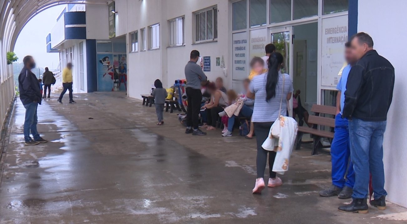 Fila no Hospital da Criança, em ChapecóFoto: Ezequiel Marsango/NDV Chapecó