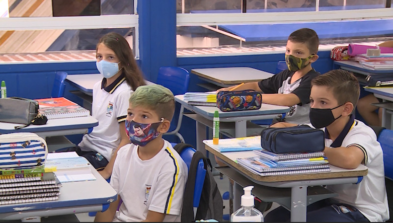 Governo estadual desobrigou o uso dos equipamentos nas escolas – Foto: Reprodu&ccedil;&atilde;o/NDTV