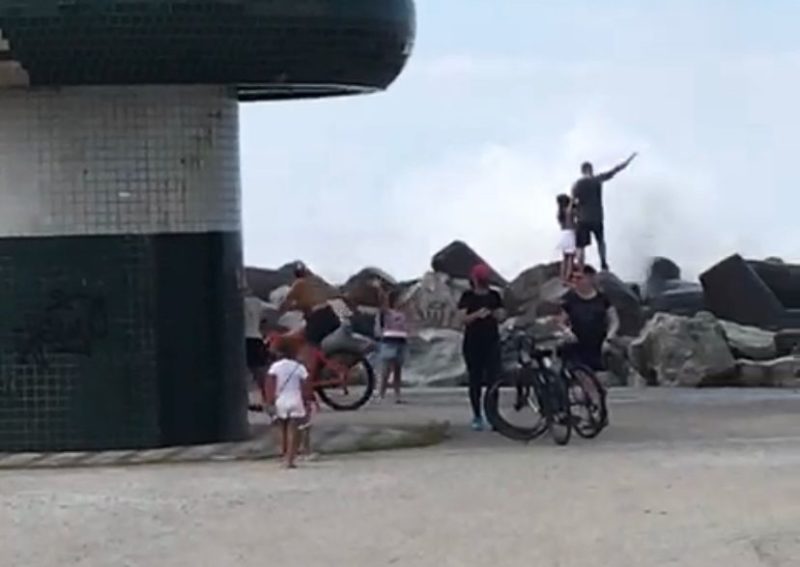 Pai e filha de 6 anos foram atingidos – Foto: Reprodu&ccedil;&atilde;o ND