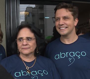 Ministra Damares Alves esteve em Balne&aacute;rio Cambori&uacute; – Foto: NDTV/Reprodu&ccedil;&atilde;o