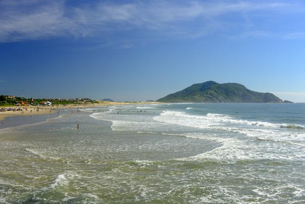 Praia do Santinho, no Norte da Ilha, vai ser palco do Cost&atilde;o Pro 2022 – Foto: marciodavidphoto0002_web_