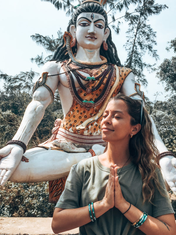 Saiba mais sobre o universo da espiritualidade , do autoconhecimento e a famosa cerimônia do cacau através da entrevista que realizei com Iza Maia