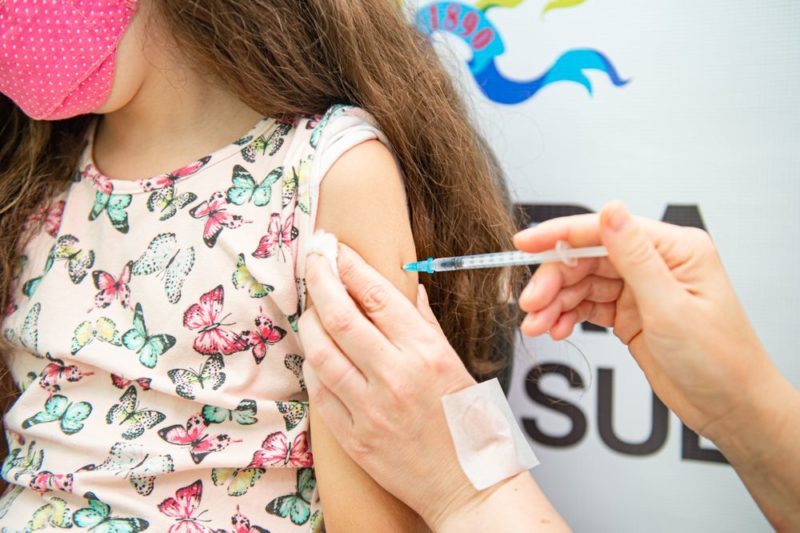 As vacinas foram autorizadas para crianças de seis meses a cinco anos &#8211; Foto: João Pedro Bressan/Prefeitura de Caxias do Sul/Reprodução/ND