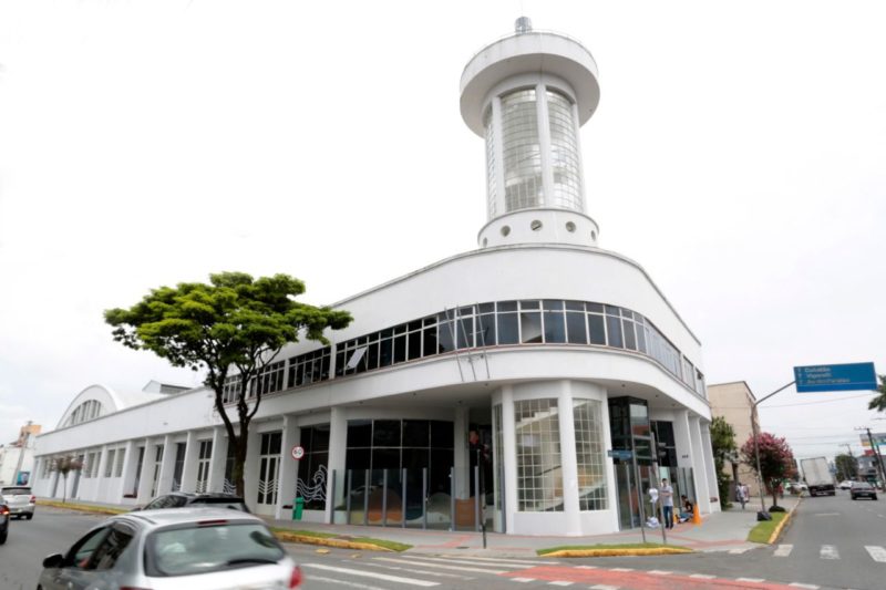 Imagem mostra o antigo prédio da Prefeitura de Joinville