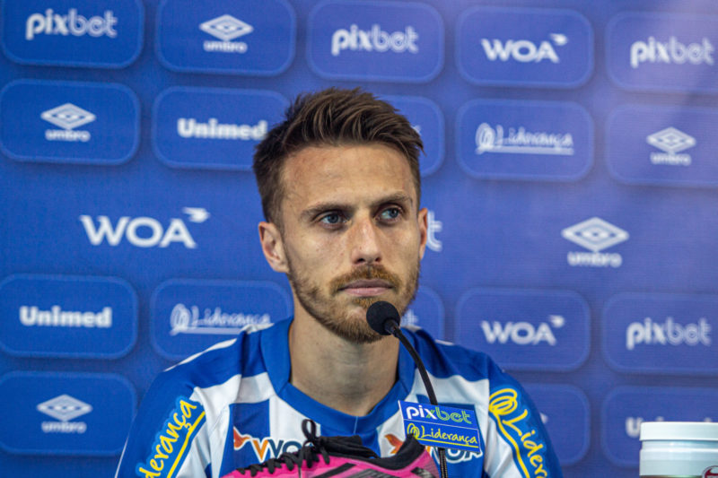 Bressan &eacute; apresentado pelo Ava&iacute; – Foto: Leandro Boeira/Ava&iacute; F.C