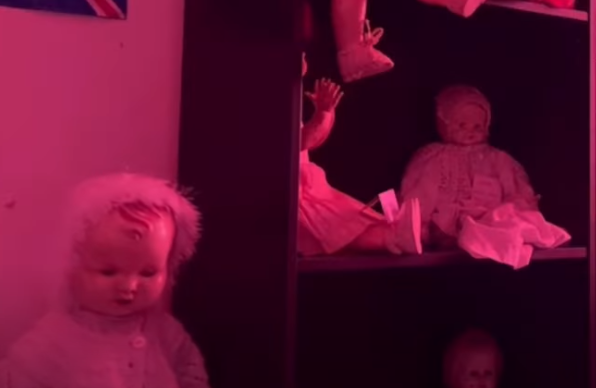 Boneca ‘sinistra’ assustou casal ap&oacute;s movimento involunt&aacute;rio – Foto: Internet/Reprodu&ccedil;&atilde;o/ND