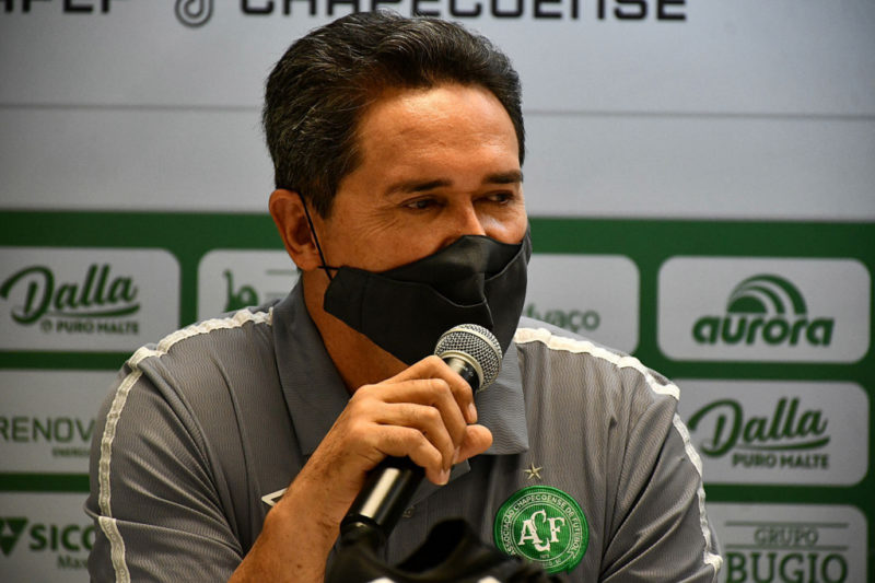 Carlos Eiki Baptista foi desligado do clube na manh&atilde; desta segunda-feira – Foto: J&uacute;lia Galv&atilde;o/Chapecoense/ND