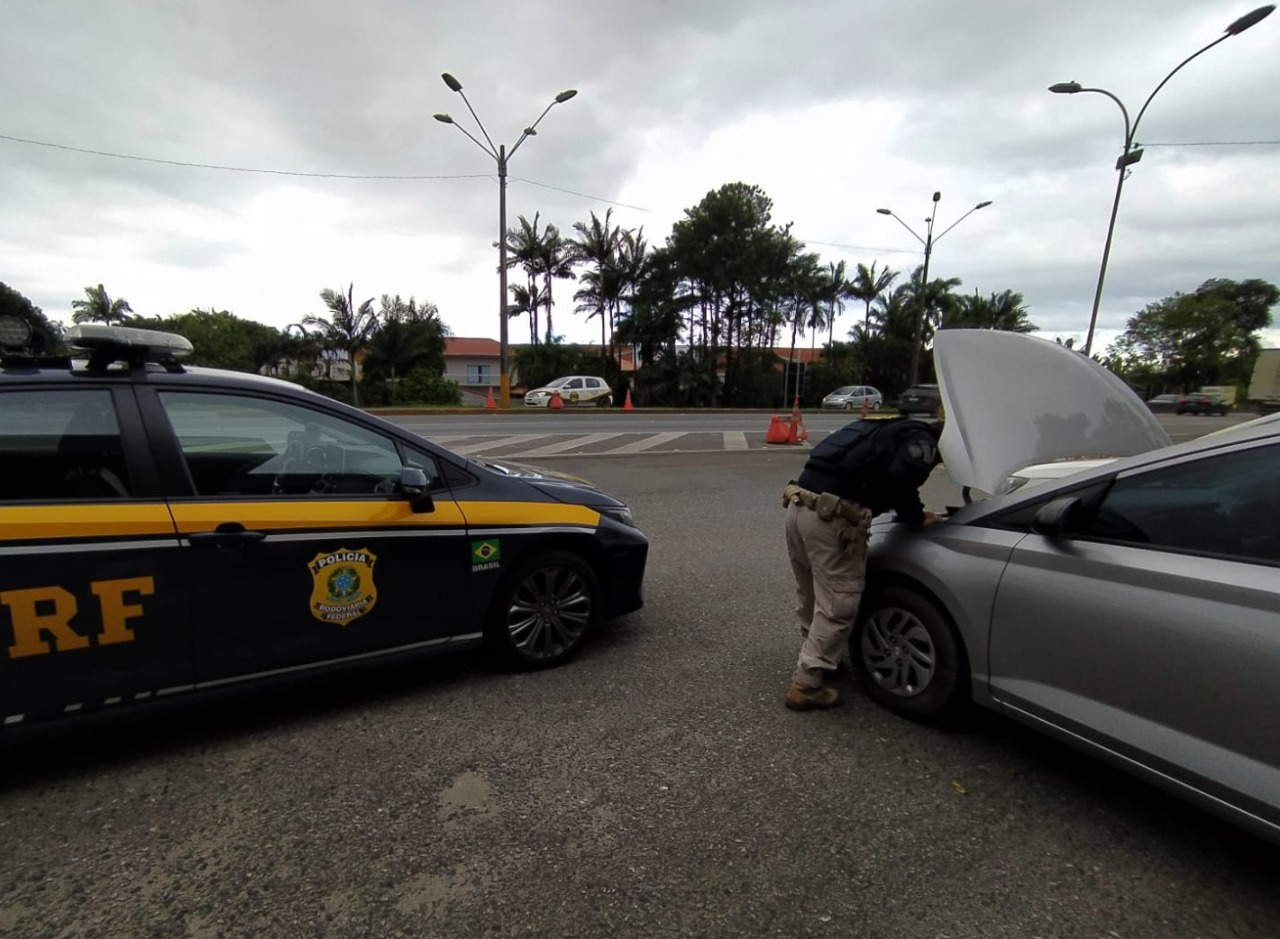 Veículo Furtado Em Curitiba é Recuperado Na Br 101 Em Joinville