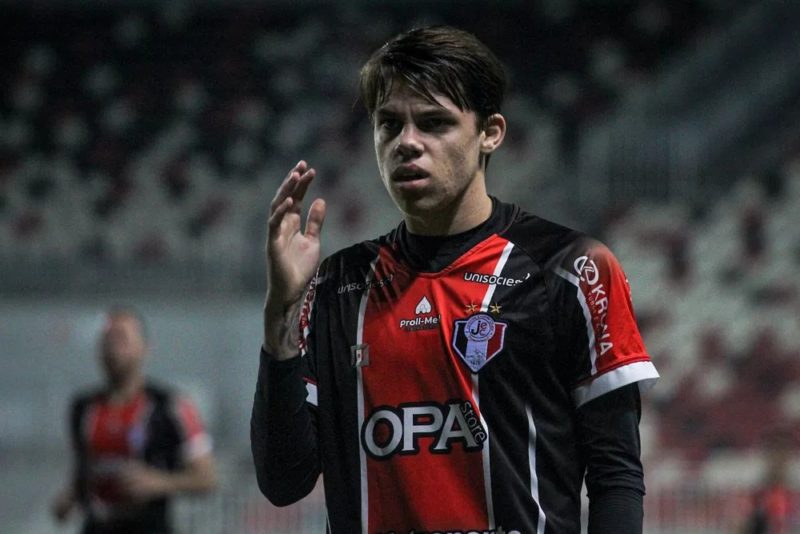 Christian chamou a aten&ccedil;&atilde;o da Chapecoense durante o estadual – Foto: Yan Pedro/JEC/ND