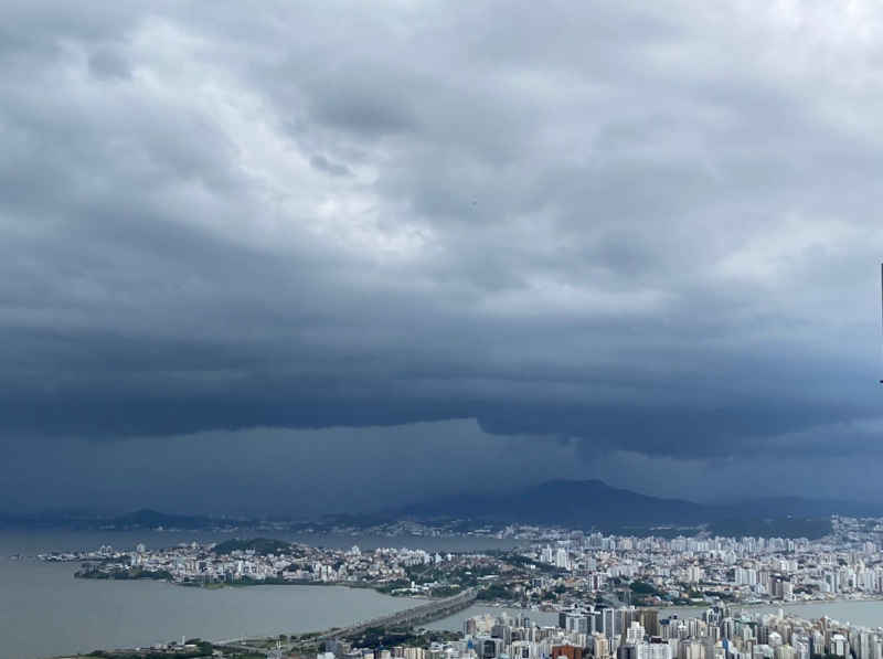 Florianópolis registrou mais de 240 mm de chuva em apenas três dias &#8211; Foto: Marcos Jordão/ND