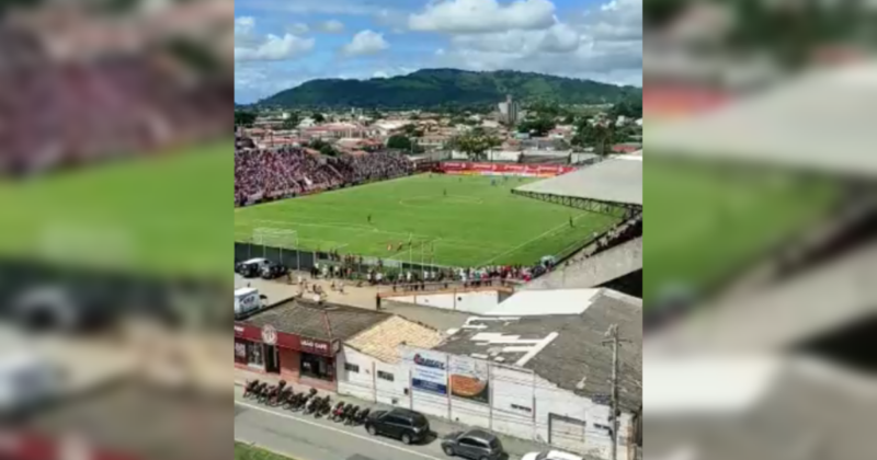 Partida entre Figueirense e Herc&iacute;lio Luz termina com spray de pimenta e tiros de borracha – Foto: Reprodu&ccedil;&atilde;o/ Twitter