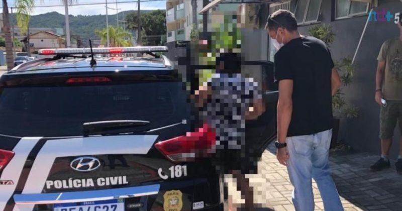 M&atilde;e foi responsabilizada pelo estupro das filhas de 11 e 13 anos – Foto: Pol&iacute;cia Civil de Bombinhas/Divulga&ccedil;&atilde;o