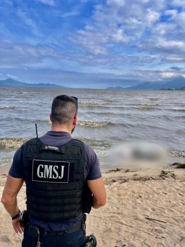 Corpo de jovem de 19 anos foi encontrado na Beira-Mar de S&atilde;o Jos&eacute; – Foto: Guarda Municipal De S&atilde;o Jos&eacute;/Divulga&ccedil;&atilde;o/ND