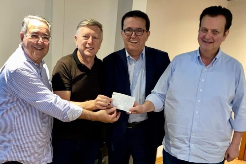 Raimundo Colombo, Milton Hobus, H&eacute;lio Costa e Gilberto Kassab – Foto: Divulga&ccedil;&atilde;o/ND