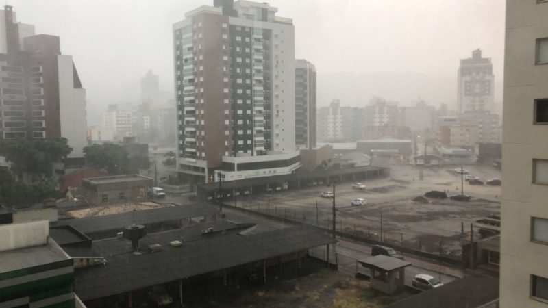 Forte temporal atingiu Crici&uacute;ma nesse domingo (6) – Foto: Divulga&ccedil;&atilde;o/ND