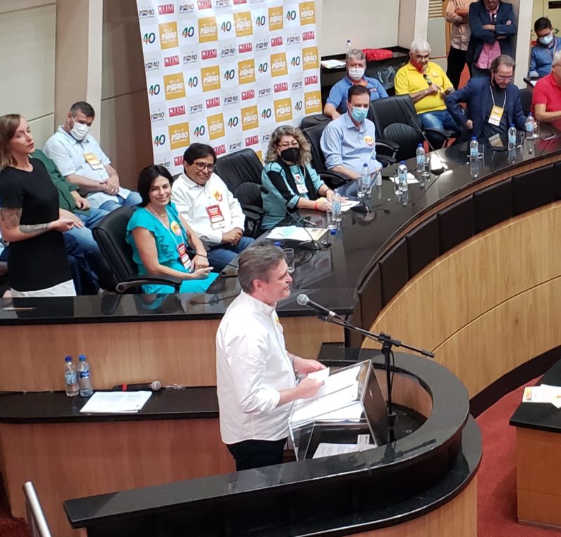 D&aacute;rio Berger fez o primeiro discurso com o tom de candidato ao governo liderando uma ampla alian&ccedil;a de partidos de esquerda. – Foto: Divulga&ccedil;&atilde;o