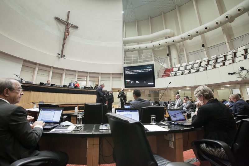 Levantamento feito pelo Núcleo de Dados e Jornalismo Investigativo do Grupo ND, aponta que 16 deputados confirmaram que votarão pela derrubada do veto do governador – Foto: Foto: Jeferson Baldo/Agência AL/Divulgação/ND