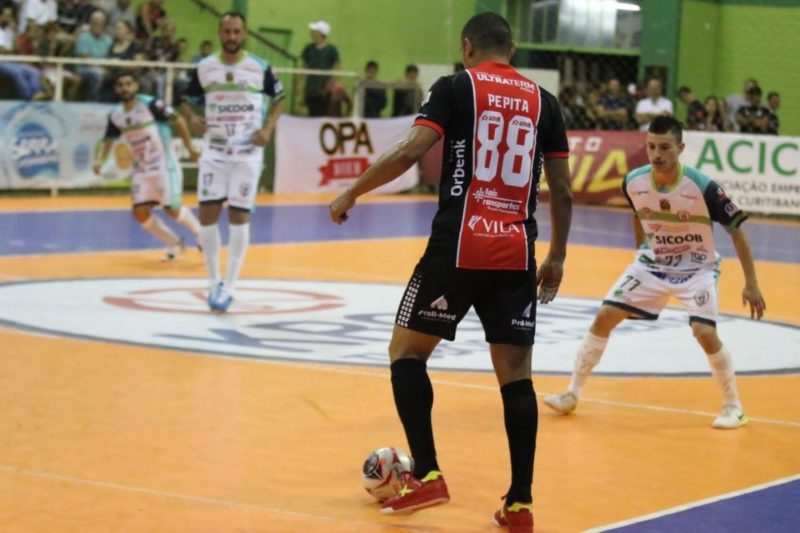 JEC Futsal n&atilde;o teve dificuldades para vencer o Curitibanos na estreia do Estadual – Foto: Juliano Schmidt/JEC Futsal/Divulga&ccedil;&atilde;o/ND