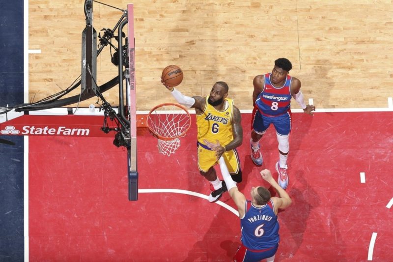 LeBron James lidera a NBA em pontua&ccedil;&atilde;o e ainda assim n&atilde;o consegue “carregar” o Los Angeles Lakers – Foto: NBA/Divulga&ccedil;&atilde;o