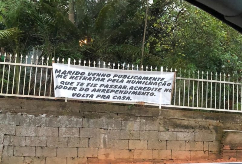 Faixa com pedido de desculpas inusitado chama a aten&ccedil;&atilde;o em Blumenau – Foto: Divulga&ccedil;&atilde;o/ND