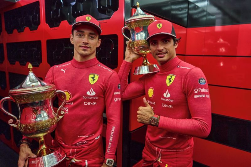 Dobradinha da Ferrai na estreia da F&oacute;rmula 1 2022, com Leclerc em primeiro e Sainz em segundo – Foto: divulga&ccedil;&atilde;o Instagram scuderiaFerrari