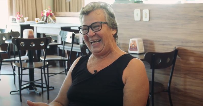 Irene Alves, aposentada, faz questão de dizer que os filhos e netos apreciam o chineque.