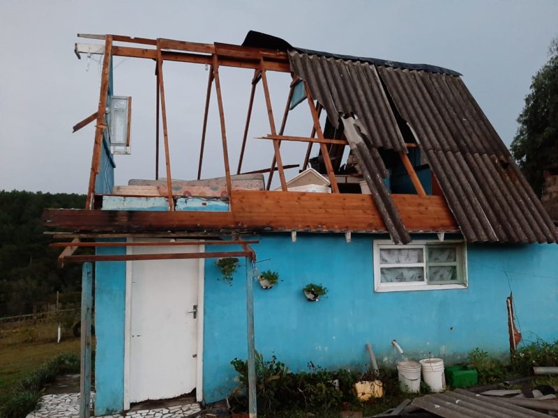 Foram atendidas aos menos 20 ocorr&ecirc;ncias em Lages nesta segunda-feira (7) – Foto: Defesa Civil Lages/Divulga&ccedil;&atilde;o/ND