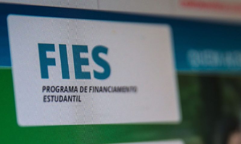 Inscrições para o Fies 2025 ocorrem até o dia 7 de fevereiro