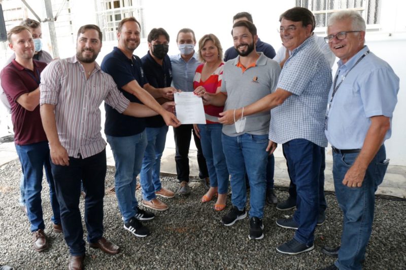 Assinatura do contrato de reforma