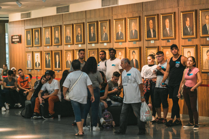 Trabalhadores do setor de bares e restaurantes acompanharam sess&atilde;o na Assembleia – Foto: Bruno Colla&ccedil;o/Divulga&ccedil;&atilde;o/ND