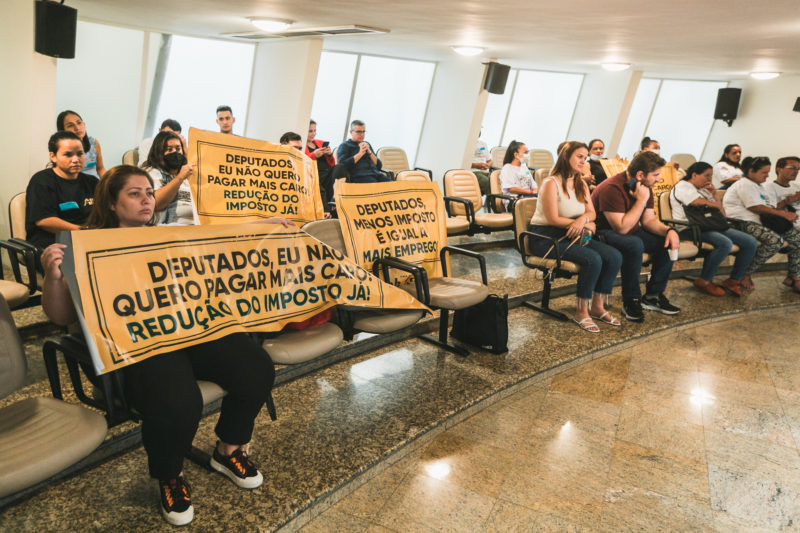 Retirada da discussão do veto causou frustração e decepção em que compareceu a sessão &#8211; Foto: Bruno Collaço/AgenciaAL/ND