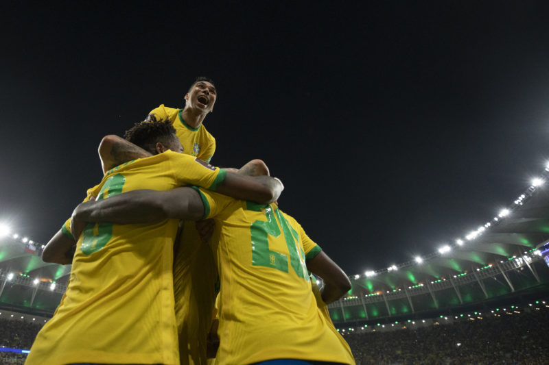Jogadores comemoram mais um gol do Brasil – Foto: Lucas Figueiredo/CBF