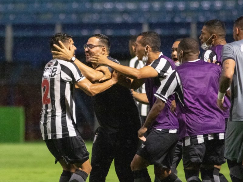 Jogadores do Ceil&acirc;ndia comemoram a classifica&ccedil;&atilde;o – Foto: Gustavo Medeiros/Divulga&ccedil;&atilde;o
