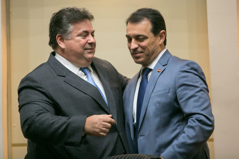 Governador Mois&eacute;s teve encontro com o presidente do Republicanos, S&eacute;rgio Motta – Foto: Rodolfo Esp&iacute;nola / Ag&ecirc;ncia AL/ND