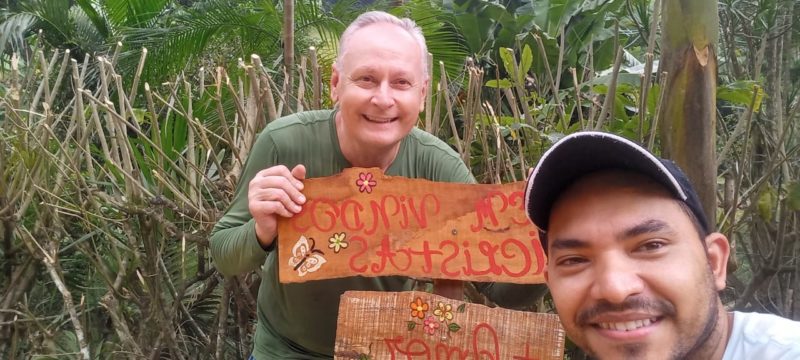 Aquiles e o filho, Elson, que tiveram a iniciativa de montar o ponto de apoio aos ciclistas – Foto: Aquiles Duarte de Souza/Divulga&ccedil;&atilde;o/ND