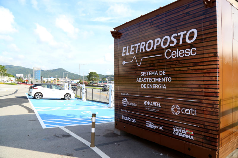 Para este m&ecirc;s est&aacute; prevista a inaugura&ccedil;&atilde;o do Eletroposto Celesc&nbsp;– Foto: Square SC/Divulga&ccedil;&atilde;o