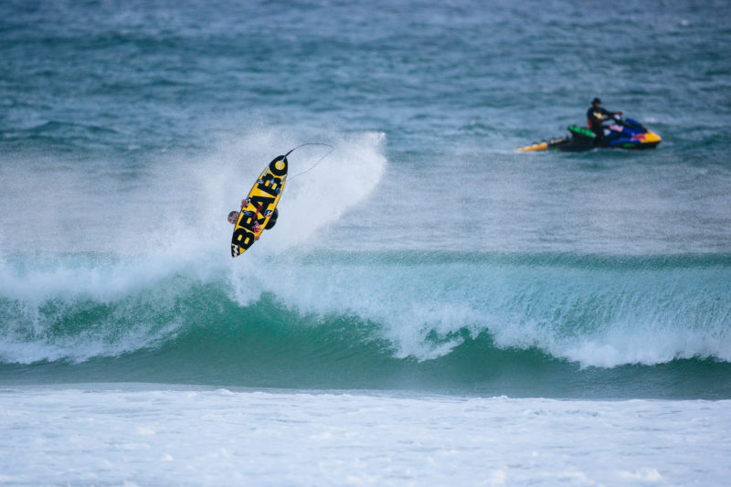 Campe&atilde;o mundial e medalha de ouro nas Olimp&iacute;adas de T&oacute;quio, &Iacute;talo Ferreir pronto para decolar em El Salvador em etapa da WSL&nbsp; – Foto: damien poullenot/ world surf league
