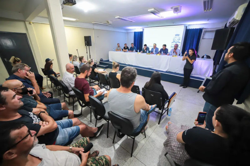 Momento da audiência pública no Jardim Paraíso